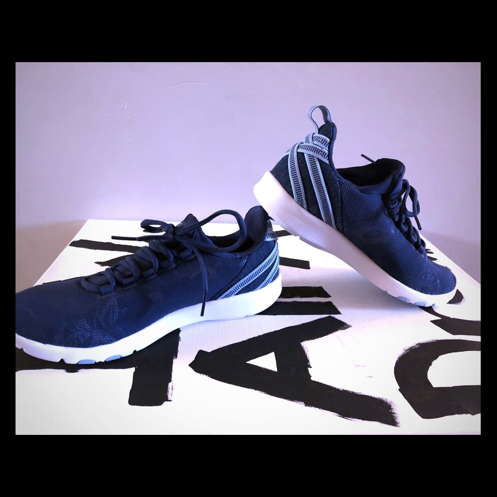 ASICS-gel fit Sana 3 Women’s - size 6